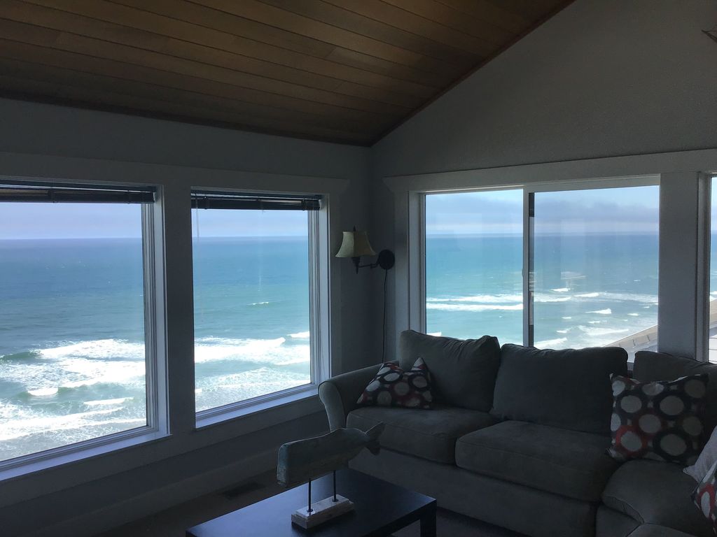 Third floor ocean views looking north and westward. 
