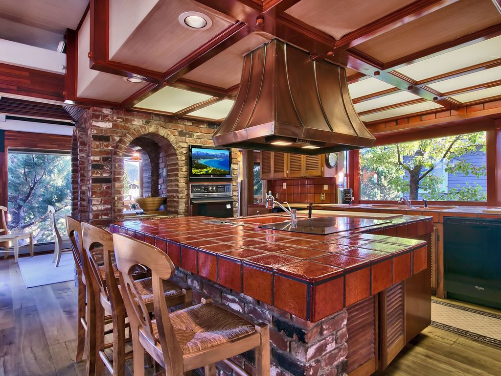  Kitchen 2nd floor