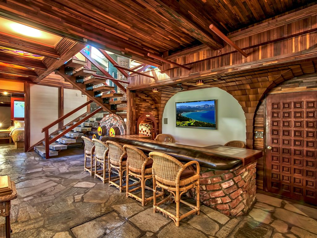 Bar with wine cellar