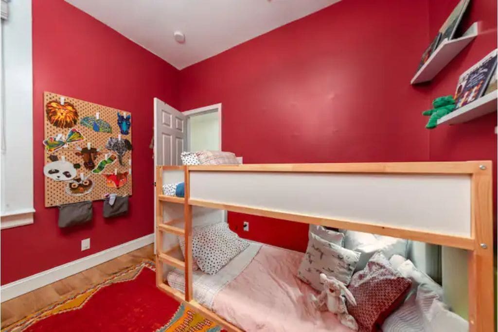 There is a kids room w/ twin-size bunk beds.