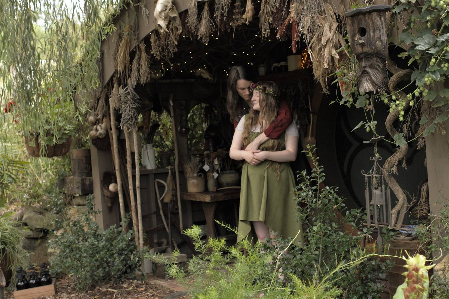 It brings us great joy knowing our "All the Comforts of Home" is providing a "One of a Kind" Magical getaway "Adventure" for anyone! Thank you! Elvish and Jeff