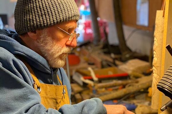 We offer 4 Workshops where our guests create Unique and One of a Kind "Adventure Treasures" from scratch. Hobbit Pipe, Wizard Carving, Vintage Broom, and Blacksmith. With Randyâ€™s guidance you will become the ~ Artisan ~ you never knew existed!
